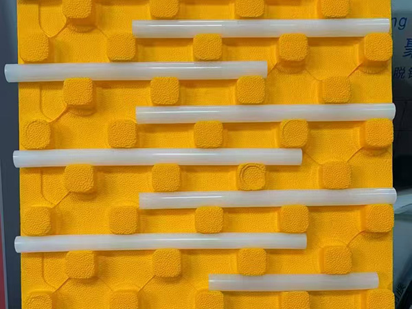 Product Overview The 20mm Mushroom Board for Underfloor Heating is a professional installation panel designed for efficient and organized radiant floor heating systems. It is specially developed for fixing 20mm underfloor heating pipes whil